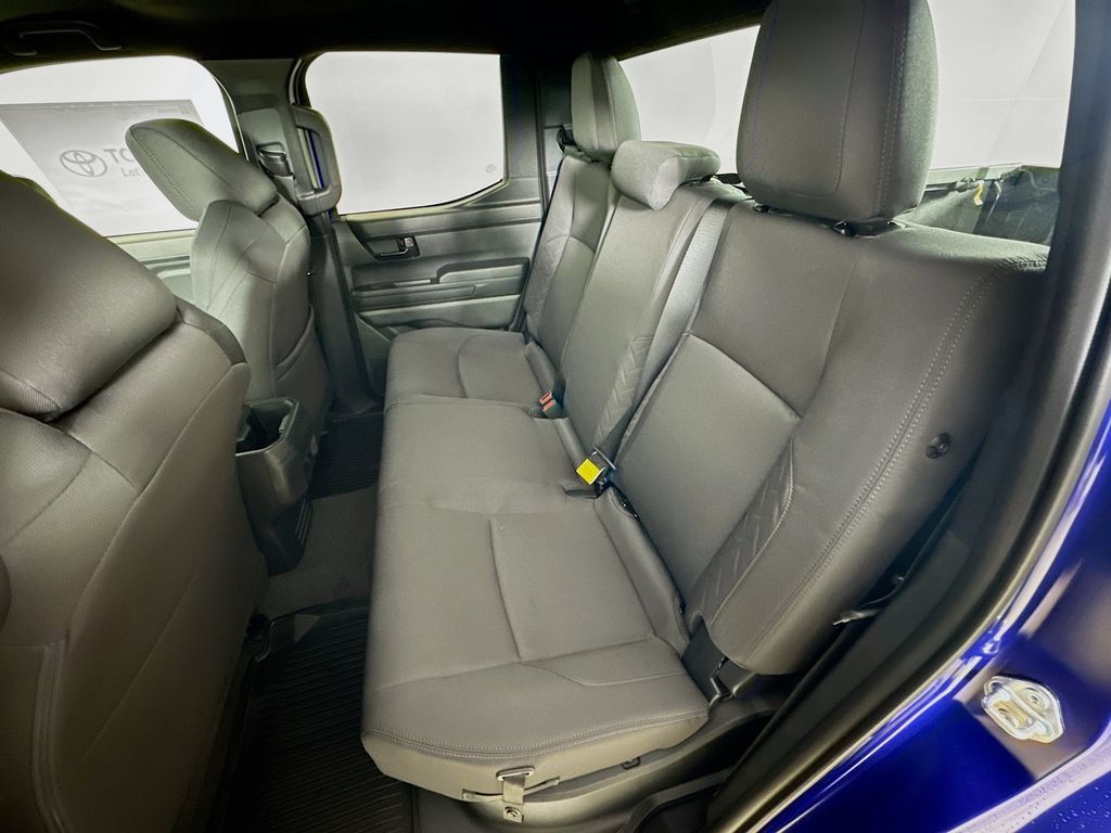 Certified 2025 Toyota Tacoma SR5 AWD/4WD image 22