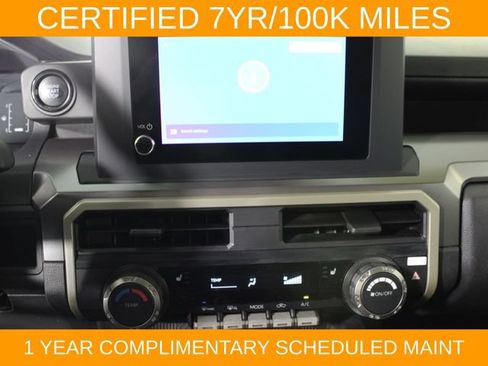 Used 2025 Toyota Tacoma SR5 AWD/4WD image 21