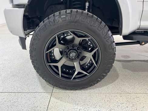 Used 2019 Ford F250 Lariat w/ Lariat Ultimate Package AWD/4WD image 31