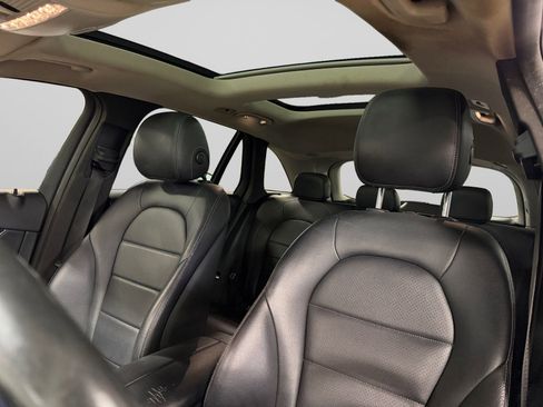 Used 2016 Mercedes-Benz GLC 300 4MATIC w/ Multimedia Package image 34