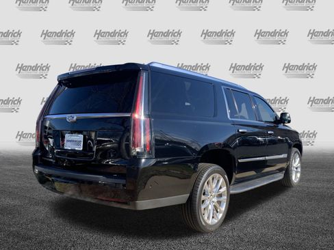 Used 2019 Cadillac Escalade ESV Luxury image 10
