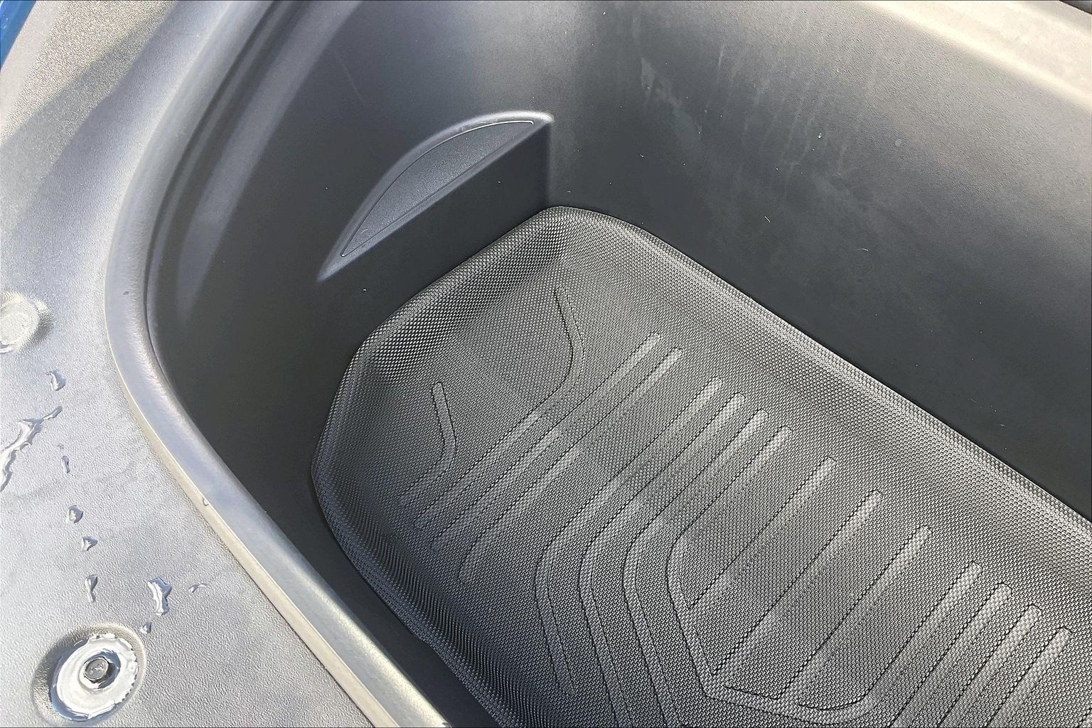 Used 2024 Tesla Model Y Long Range AWD/4WD image 36