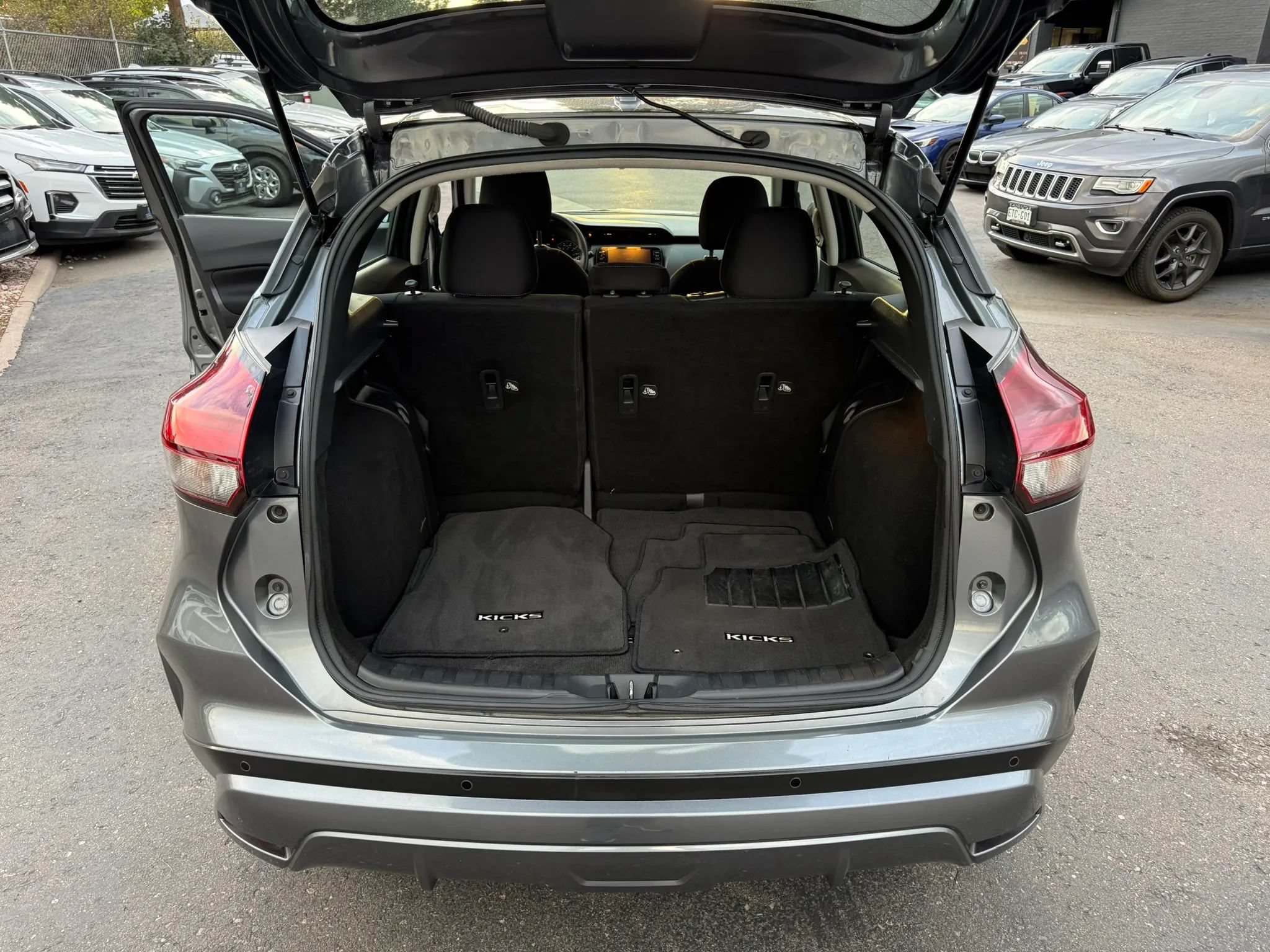 Used 2023 Nissan Kicks SV FWD image 19
