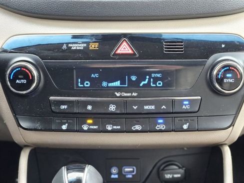 Used 2018 Ford Escape SEL image 23