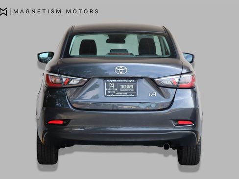 Used 2018 Toyota Yaris iA FWD image 7