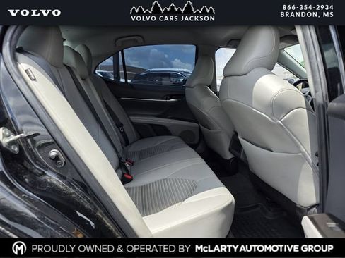 Used 2022 Toyota Camry SE FWD image 25