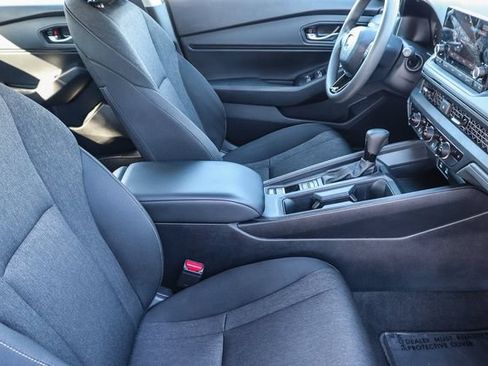 Used 2025 Honda Accord SE image 17