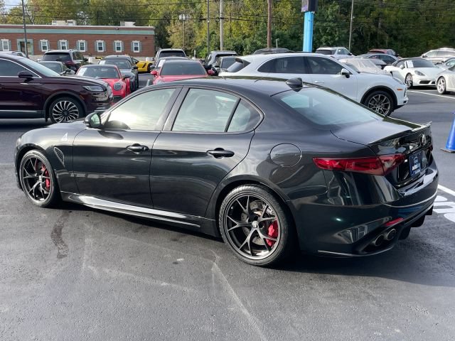 Used 2021 Alfa Romeo Giulia Quadrifoglio RWD image 10