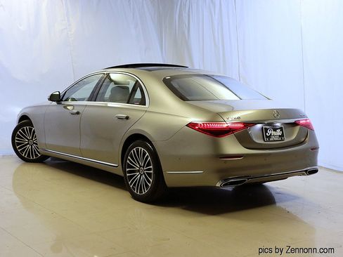 Used 2024 Mercedes-Benz S 580 4MATIC Sedan image 9