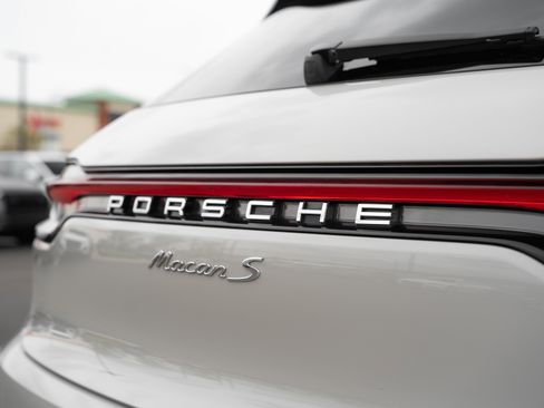 Used 2021 Porsche Macan S AWD/4WD image 32