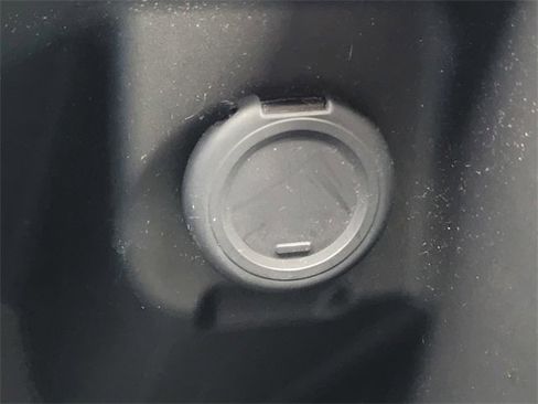 Used 2022 Nissan Frontier S w/ Technology Package image 17