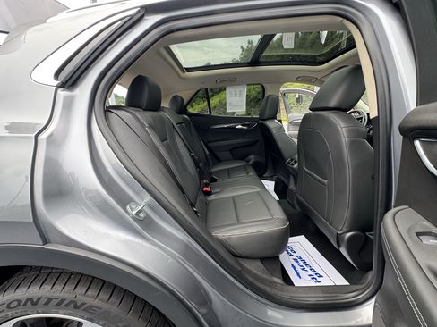 Used 2021 Buick Envision Essence w/ Technology Package I AWD/4WD image 28
