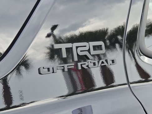 Certified 2025 Toyota 4Runner TRD Off-Road Premium AWD/4WD image 34