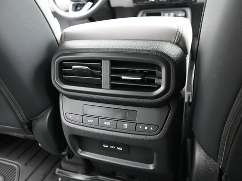 New 2025 Honda Pilot EX-L image 14