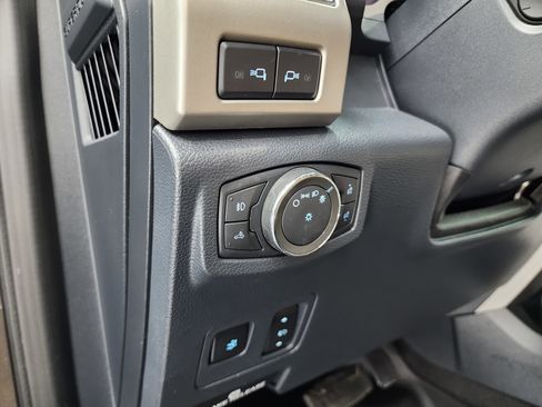 Used 2022 Ford F250 Lariat w/ Tremor Off-Road Package image 40