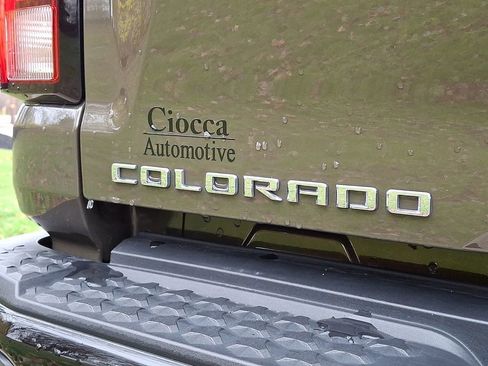 Used 2024 Chevrolet Colorado ZR2 w/ Safety Package image 32