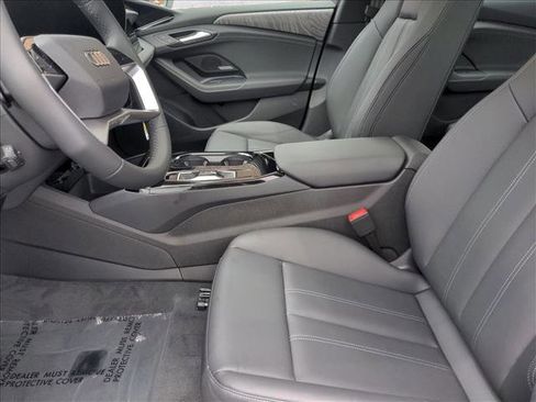 Used 2025 Audi A6 e-tron Premium Plus w/ Premium Plus RWD image 16