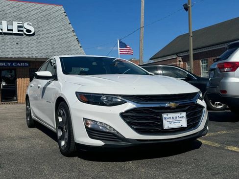 Used 2021 Chevrolet Malibu LT FWD image 3
