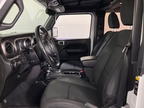 Used 2020 Jeep Wrangler Sport image 25