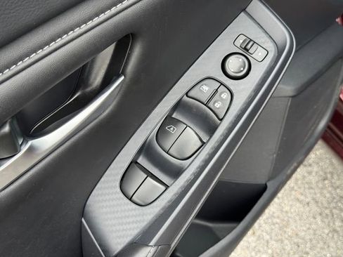 Used 2025 Nissan Sentra SV FWD image 23