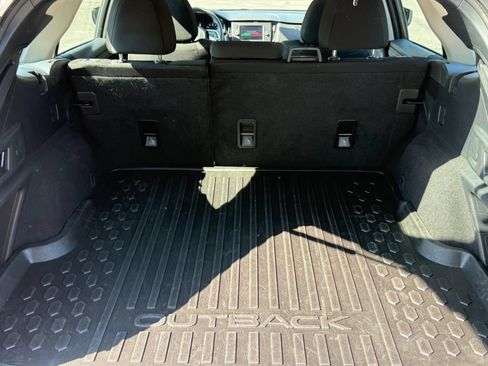 Used 2025 Subaru Outback AWD/4WD image 29