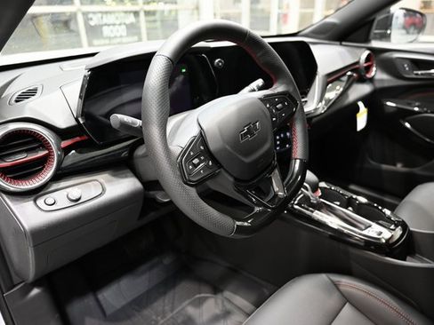 New 2026 Chevrolet Trax RS w/ Sunroof Package image 20