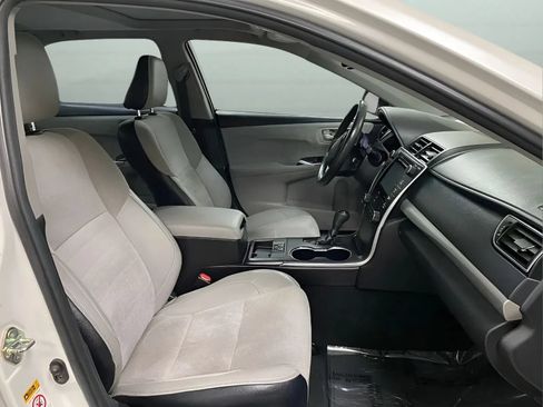 Used 2017 Toyota Camry XSE w/ Advanced Technology Package FWD image 14