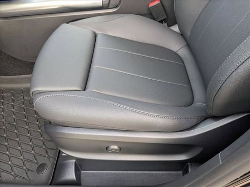 New 2026 Mercedes-Benz GLA 250 image 4