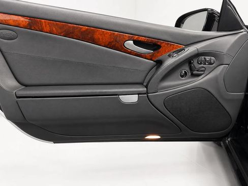 Used 2009 Mercedes-Benz SL 63 AMG image 14