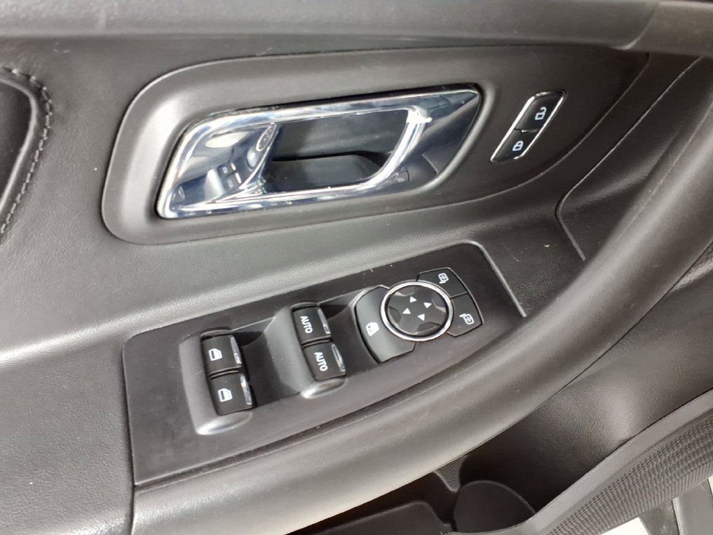 Used 2019 Ford Taurus SHO w/ Sho Performance Package AWD/4WD image 12