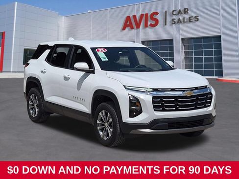 Used 2025 Chevrolet Equinox LT FWD image 3