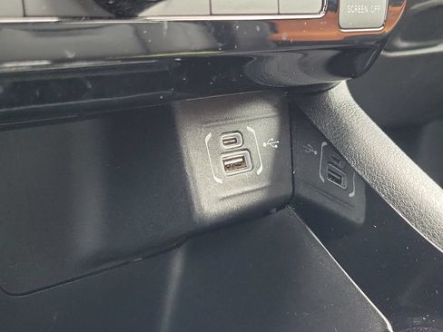 Certified 2025 Jeep Compass Limited AWD/4WD image 30
