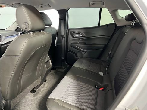 Used 2025 Chevrolet Trax LT image 24