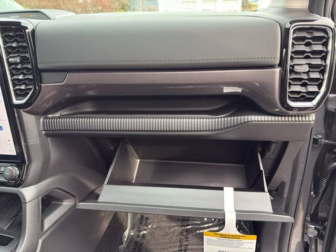 New 2025 Ford Ranger Lariat w/ FX4 Off-Road Package image 34