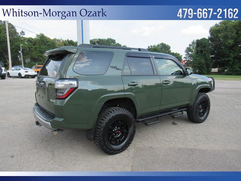 Used 2022 Toyota 4Runner TRD Off-Road Premium w/ Moonroof Package AWD/4WD image 17