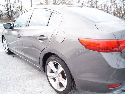 Used 2013 Acura ILX w/ Technology Package image 8