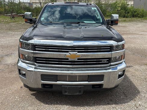 Used 2015 Chevrolet Silverado 2500 LTZ w/ Duramax Plus Package AWD/4WD image 2