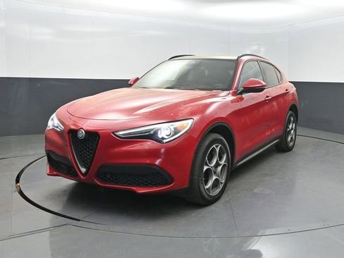 Used 2023 Alfa Romeo Stelvio Sprint image 1