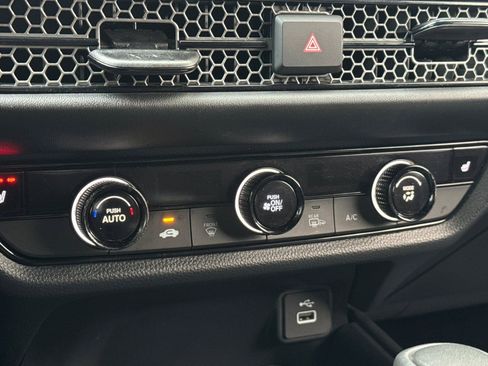 Certified 2024 Honda HR-V Sport image 23