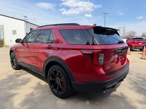 Used 2020 Ford Explorer ST w/ ST Street Pack image 29