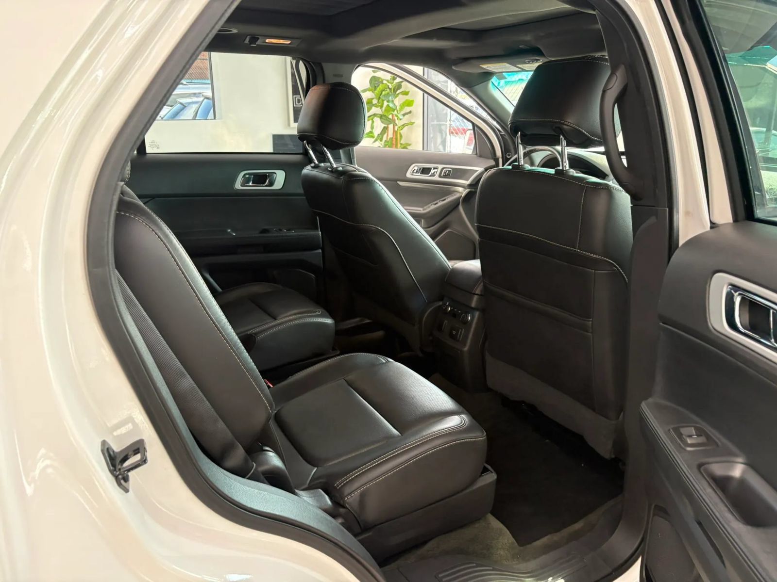 Used 2015 Ford Explorer Sport w/ Equipment Group 401A AWD/4WD image 9