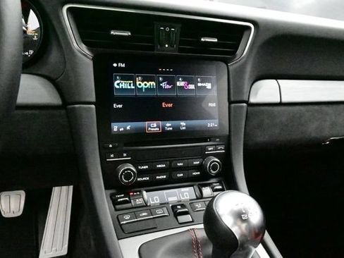 Certified 2018 Porsche 911 GT3 RWD image 10