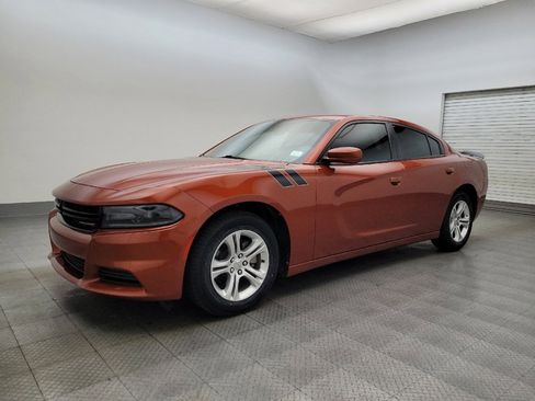 Used 2021 Dodge Charger SXT image 2
