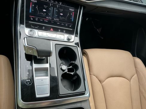 Used 2025 Audi Q7 3.0T Prestige w/ Prestige Package image 18
