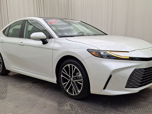 Certified 2025 Toyota Camry XLE AWD/4WD image 9