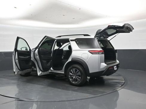 Used 2024 Nissan Pathfinder SV AWD/4WD image 50
