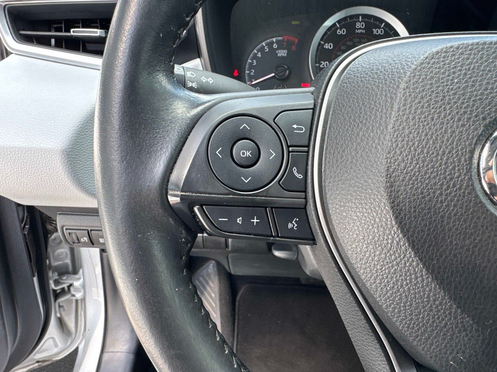 Used 2022 Toyota Corolla SE w/ SE Premium Package FWD image 30