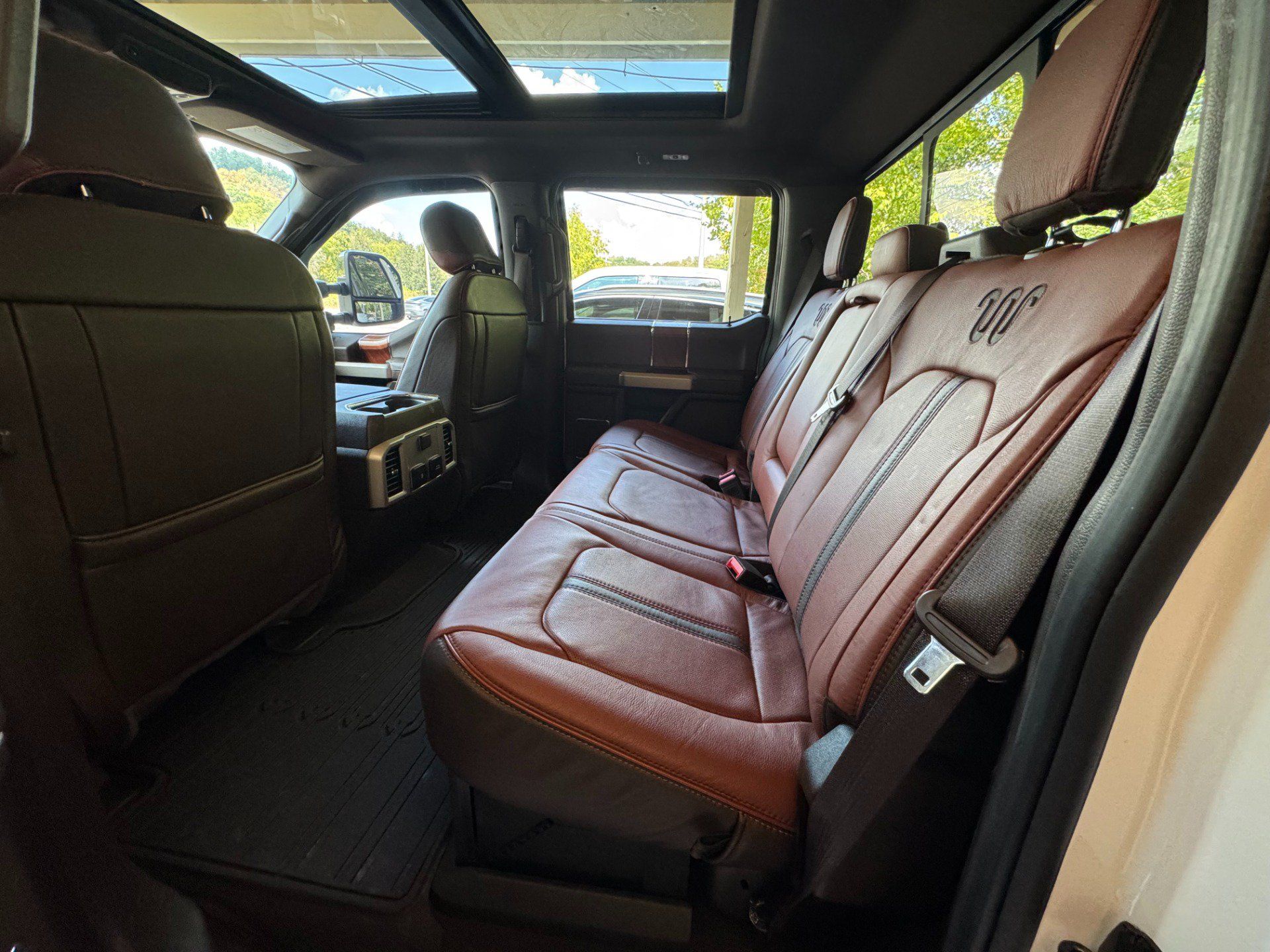 Used 2022 Ford F350 King Ranch w/ King Ranch Ultimate Package AWD/4WD image 40