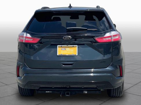Certified 2022 Ford Edge SE w/ Black Appearance Package AWD/4WD image 5