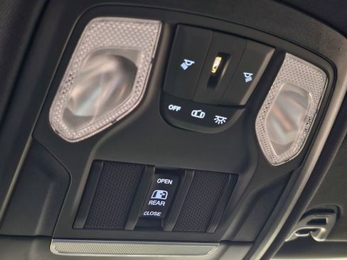 Used 2022 RAM 1500 Big Horn AWD/4WD image 26